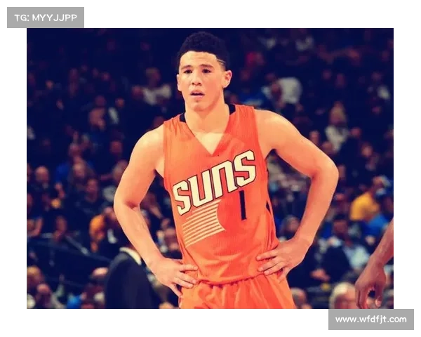 德文·布克分享训练日常 激励年轻球员不断突破自我 德文·布克分享训练日常 激励年轻球员不断突破自我